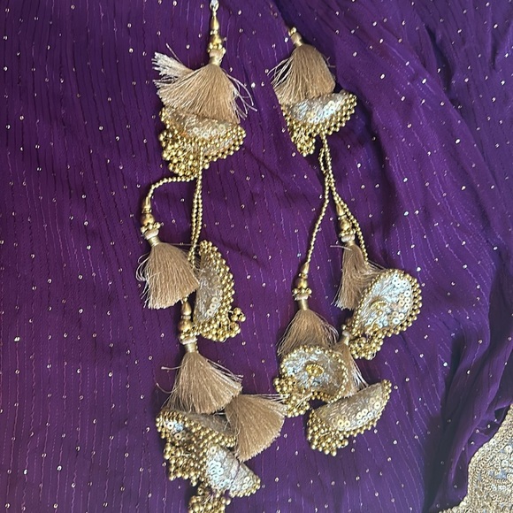 Purple boutique designer lehenga and hand embroidered blouse/ choli - Picture 6 of 8